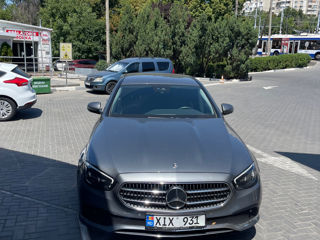 Mercedes E-Class foto 1