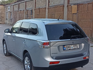 Mitsubishi Outlander foto 5