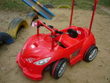 Продаю: новую детскую машинку на педалях. foto 2