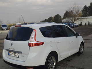 Renault Grand Scenic foto 2