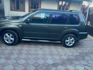 Nissan X-Trail foto 3