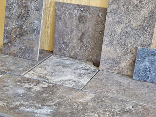 Travertin gri Silver Gray – piatră naturală pentru fațadă, podea și pereți interior/exterior foto 11