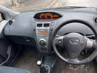 Toyota Yaris foto 7