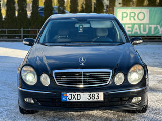 Mercedes E-Class foto 2