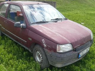 Renault Clio 1,    2   piese