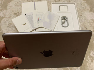 Apple iPad mini 4 128GB Wi-Fi 7.9inch Space Gray foto 9