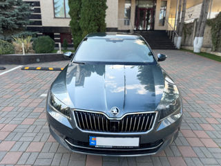 Skoda Superb foto 2