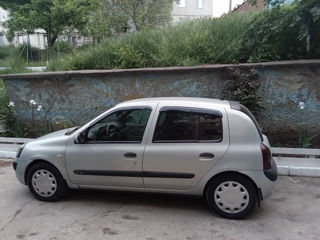 Renault Clio foto 8