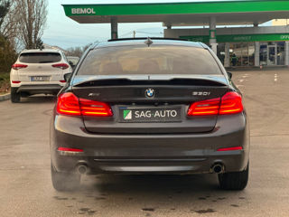 BMW 5 Series foto 3