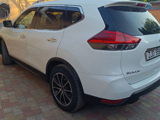 Nissan Rogue foto 4