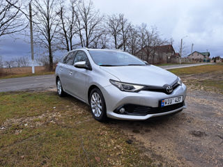 Toyota Auris foto 2