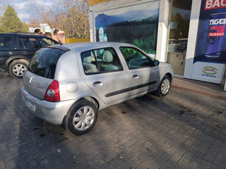 Renault Clio foto 2