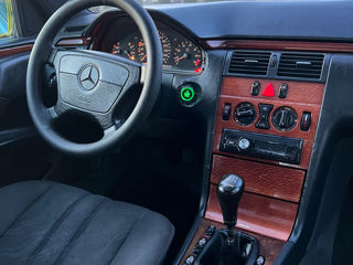 Mercedes E-Class foto 10