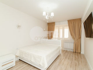 Apartament cu 2 camere, 70 m², Centru, Chișinău foto 3