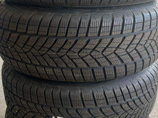 235/60 R17 Goodyear