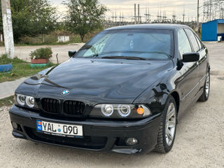 BMW 5 Series foto 1