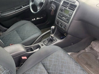 Toyota Avensis foto 5