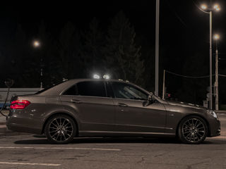 Mercedes E-Class foto 2