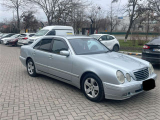 Mercedes E-Class foto 5