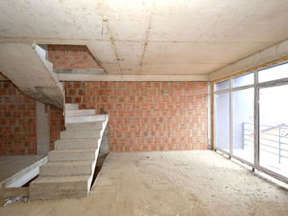 Townhouse cu 3 nivele + terasă! 170 m2. Sculeni! foto 9