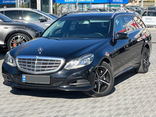 Mercedes E-Class foto 1