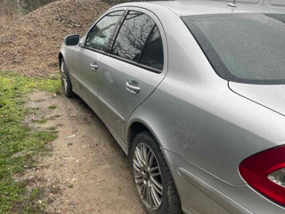 Mercedes E-Class foto 3