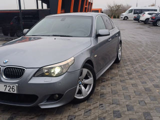 BMW 5 Series foto 6