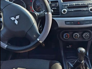 Mitsubishi Lancer foto 5