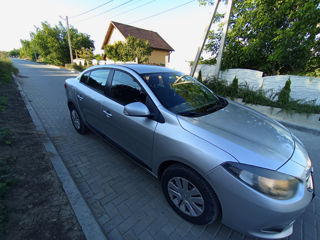 Renault Fluence foto 1