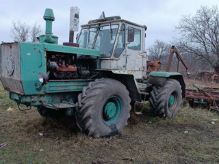 Tractor T150 foto 1