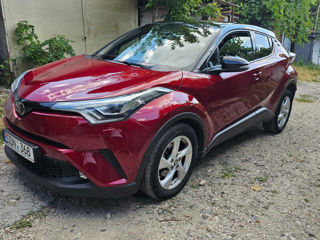 Toyota C-HR foto 1