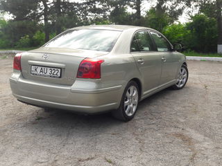 Toyota Avensis foto 3