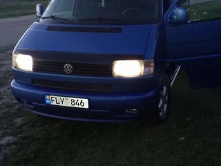 Volkswagen T4 foto 2