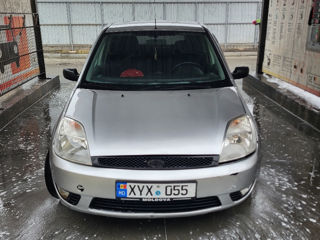 Ford Fiesta foto 4