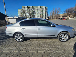 Volkswagen Passat foto 3