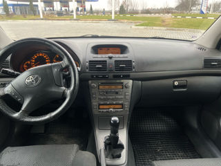 Toyota Avensis foto 5