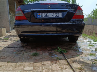 Mercedes E-Class foto 6