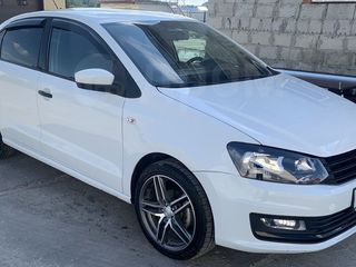 Volkswagen Polo foto 4