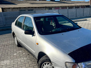 Nissan Almera foto 2