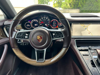 Porsche Panamera foto 14