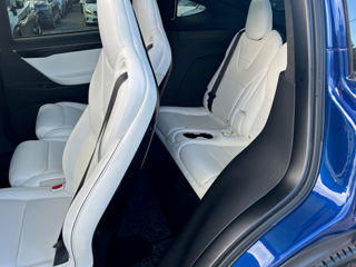 Tesla Model X foto 15