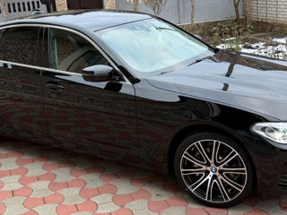 BMW 5 Series foto 2