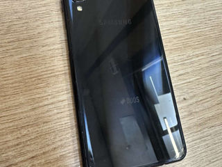 Samsung Galaxy A7 4/64 Gb - 1190 lei