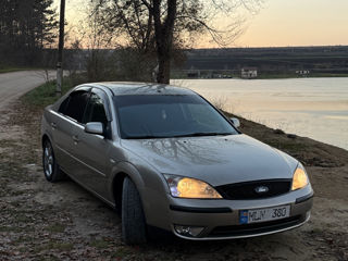 Ford Mondeo foto 2