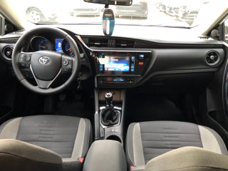 Toyota Auris foto 8