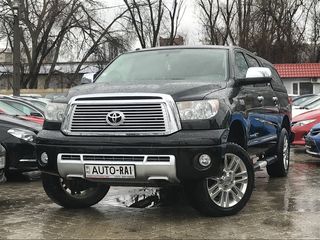 Toyota Tundra foto 2