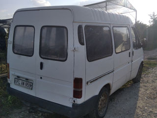 Ford Transit foto 4