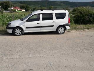 Dacia Logan foto 2