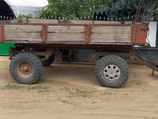 Tractor MTZ-80 cu remorcă, butoi și cultivator foto 5