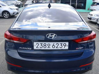 Hyundai Avante foto 4